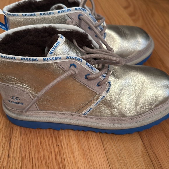 hershey x ugg - Picture 2 of 5